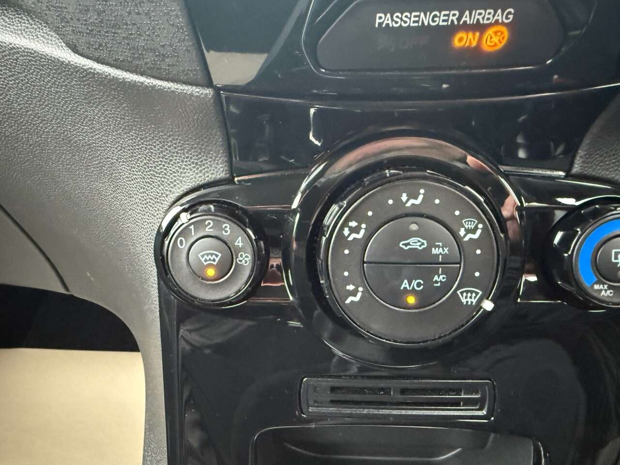 2016 FORD FIESTA 2016 FORD FIESTA