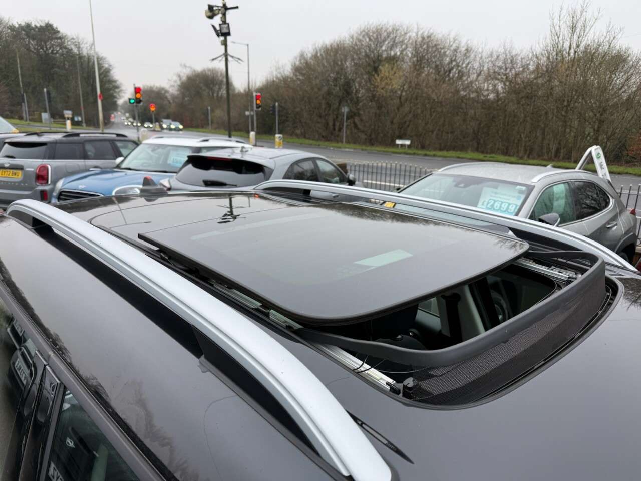 A 2022 MINI COUNTRYMAN 1.5 Cooper Classic SUV 5dr Petrol Steptronic Euro 6 (s/s) (136 ps) HEATED S A 2022 MINI COUNTRYMAN 1.5 Cooper Classic SUV 5dr Petrol Steptronic Euro 6 (s/s) (136 ps) HEATED S