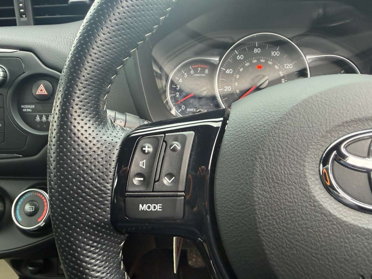 2017 TOYOTA YARIS 2017 TOYOTA YARIS