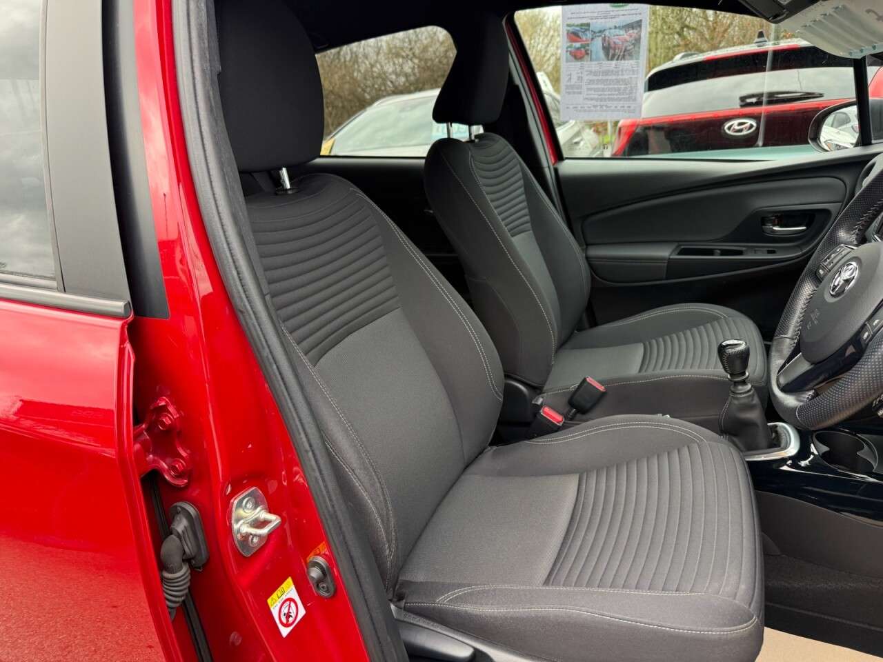 2017 TOYOTA YARIS 2017 TOYOTA YARIS