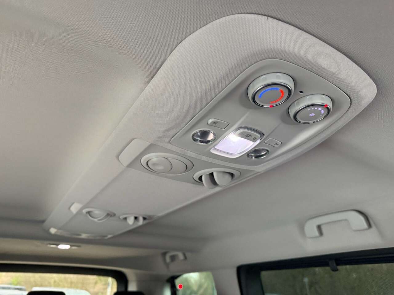 2024 PEUGEOT E- TRAVELLER 2024 PEUGEOT E- TRAVELLER