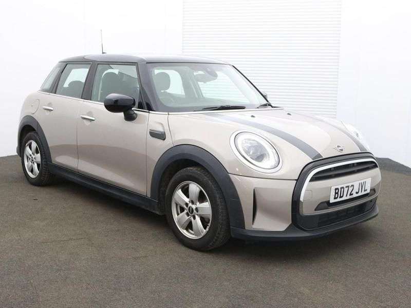 A 2022 MINI HATCH 1.5 Cooper Classic Hatchback 5dr Petrol Steptronic Euro 6 (s/s) (136 ps) ++ A 2022 MINI HATCH 1.5 Cooper Classic Hatchback 5dr Petrol Steptronic Euro 6 (s/s) (136 ps) ++