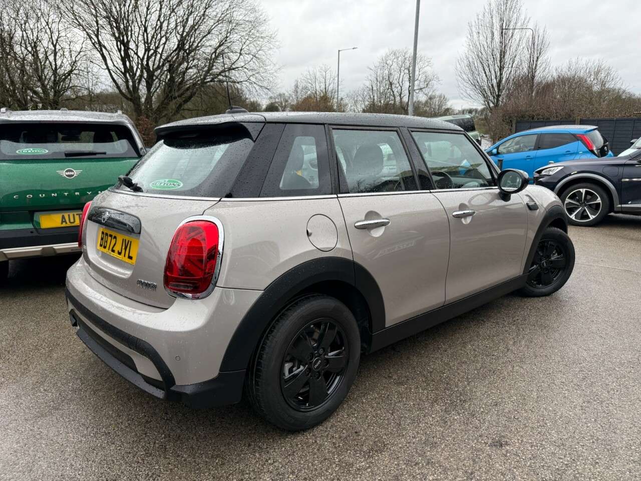 A 2022 MINI HATCH 1.5 Cooper Classic Hatchback 5dr Petrol Steptronic Euro 6 (s/s) (136 ps) HE A 2022 MINI HATCH 1.5 Cooper Classic Hatchback 5dr Petrol Steptronic Euro 6 (s/s) (136 ps) HE