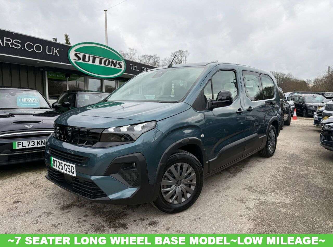A 2025 PEUGEOT E-RIFTER 52kWh Allure Long MPV 5dr Electric Auto (7.4kW Charger) (136 ps) 7 SEATER L A 2025 PEUGEOT E-RIFTER 52kWh Allure Long MPV 5dr Electric Auto (7.4kW Charger) (136 ps) 7 SEATER L