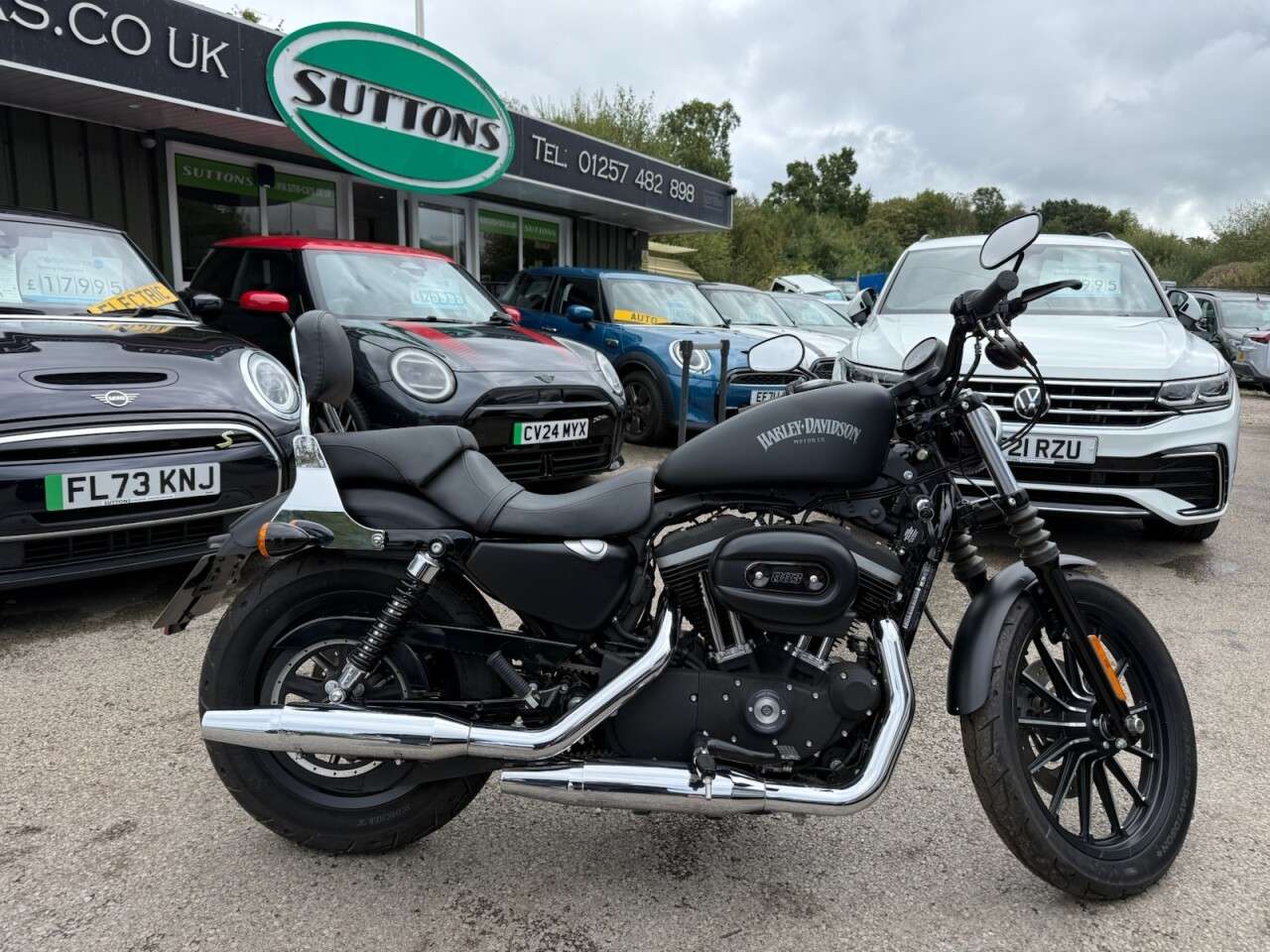 A 2013 HARLEY-DAVIDSON SPORTSTER 883 XL883N Iron 883 Custom Cruiser Petrol Manual (53 ps) YES ONLY 328 MILES A 2013 HARLEY-DAVIDSON SPORTSTER 883 XL883N Iron 883 Custom Cruiser Petrol Manual (53 ps) YES ONLY 328 MILES