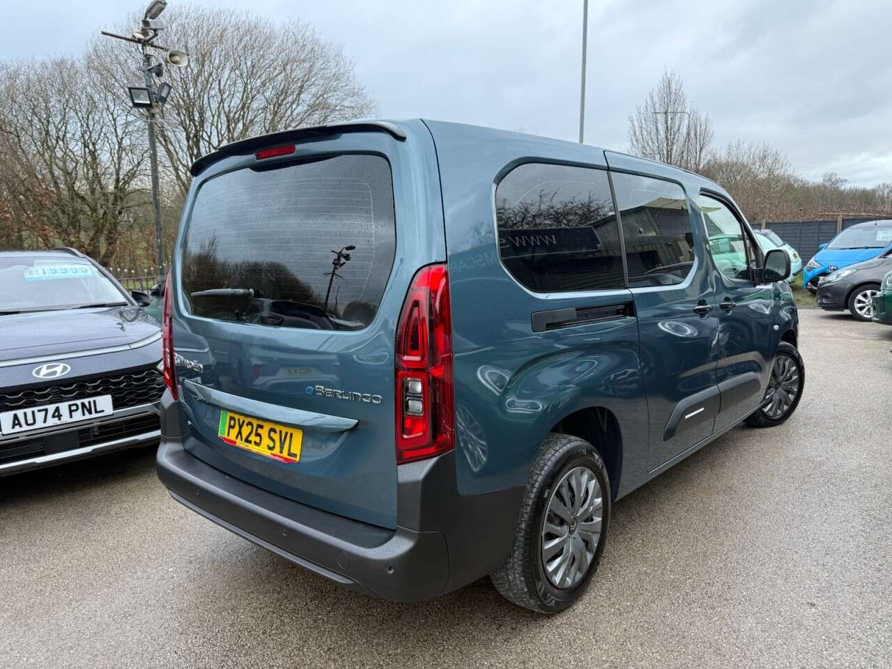 A 2025 CITROEN E-BERLINGO 52kWh PLUS XL MPV 5dr Electric Auto (7.4kW Charger) (136 ps) 1 OWNER~APPLE A 2025 CITROEN E-BERLINGO 52kWh PLUS XL MPV 5dr Electric Auto (7.4kW Charger) (136 ps) 1 OWNER~APPLE