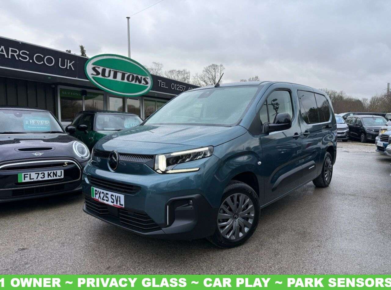 A 2025 CITROEN E-BERLINGO 52kWh PLUS XL MPV 5dr Electric Auto (7.4kW Charger) (136 ps) 1 OWNER~APPLE A 2025 CITROEN E-BERLINGO 52kWh PLUS XL MPV 5dr Electric Auto (7.4kW Charger) (136 ps) 1 OWNER~APPLE