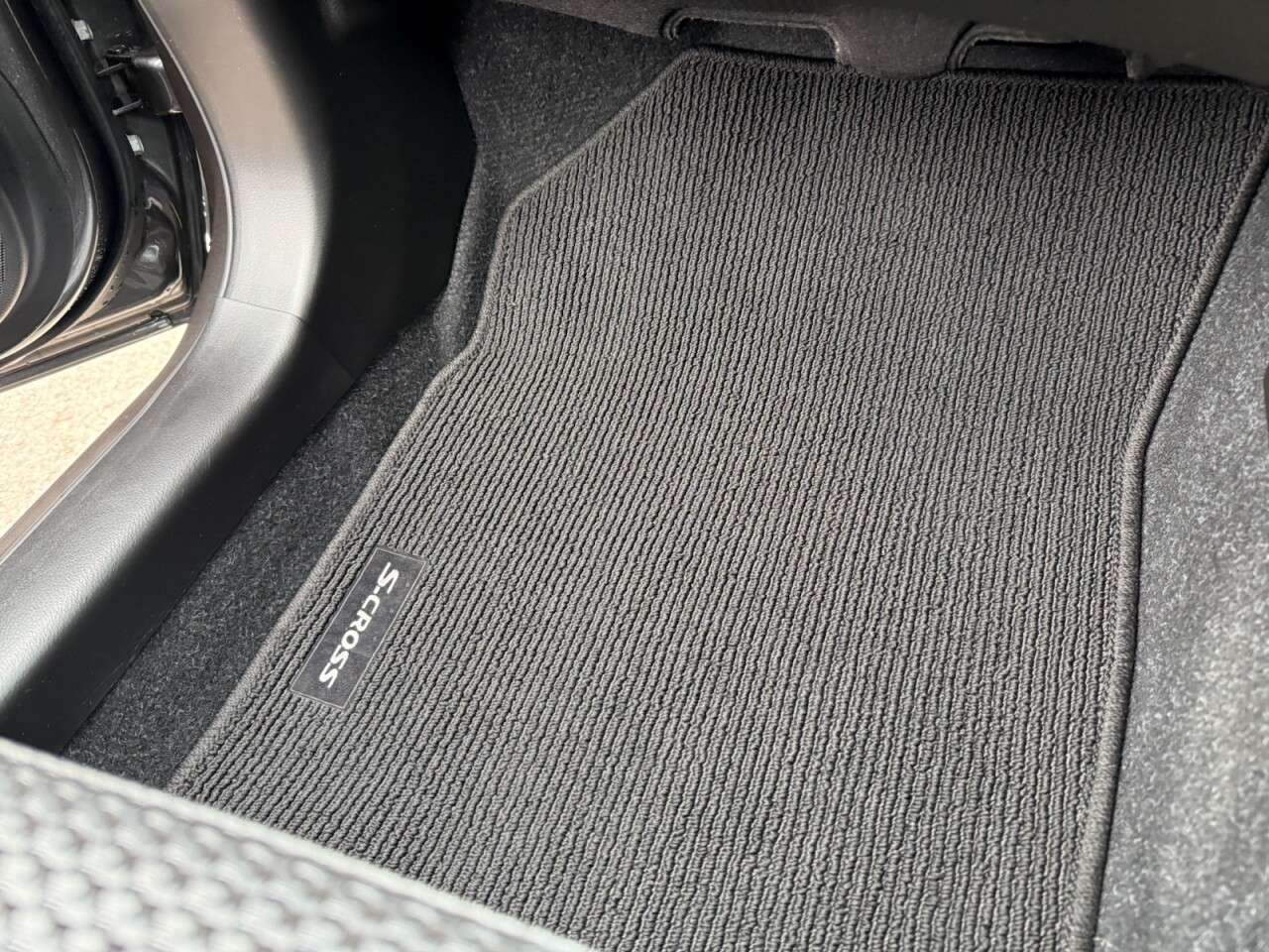 2024 SUZUKI S-CROSS 2024 SUZUKI S-CROSS