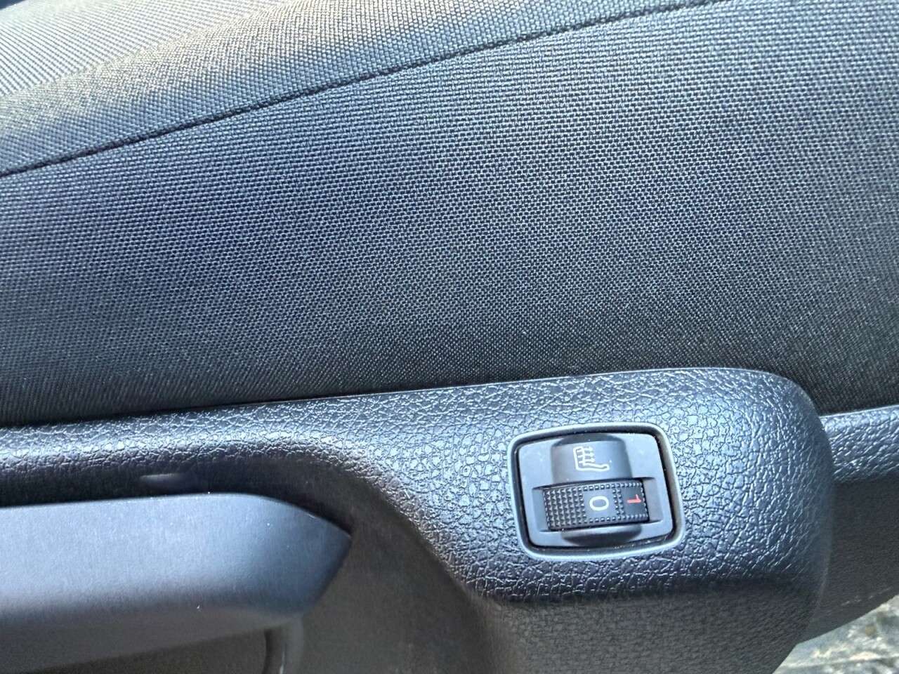 A 2024 PEUGEOT E-TRAVELLER 75kWh Active Standard MPV 5dr Electric Auto MWB (8 Seat, 11kW Charger) (136 A 2024 PEUGEOT E-TRAVELLER 75kWh Active Standard MPV 5dr Electric Auto MWB (8 Seat, 11kW Charger) (136