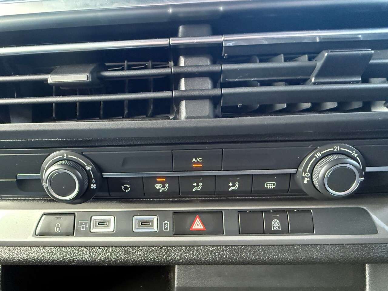 2024 PEUGEOT E-TRAVELLER 2024 PEUGEOT E-TRAVELLER