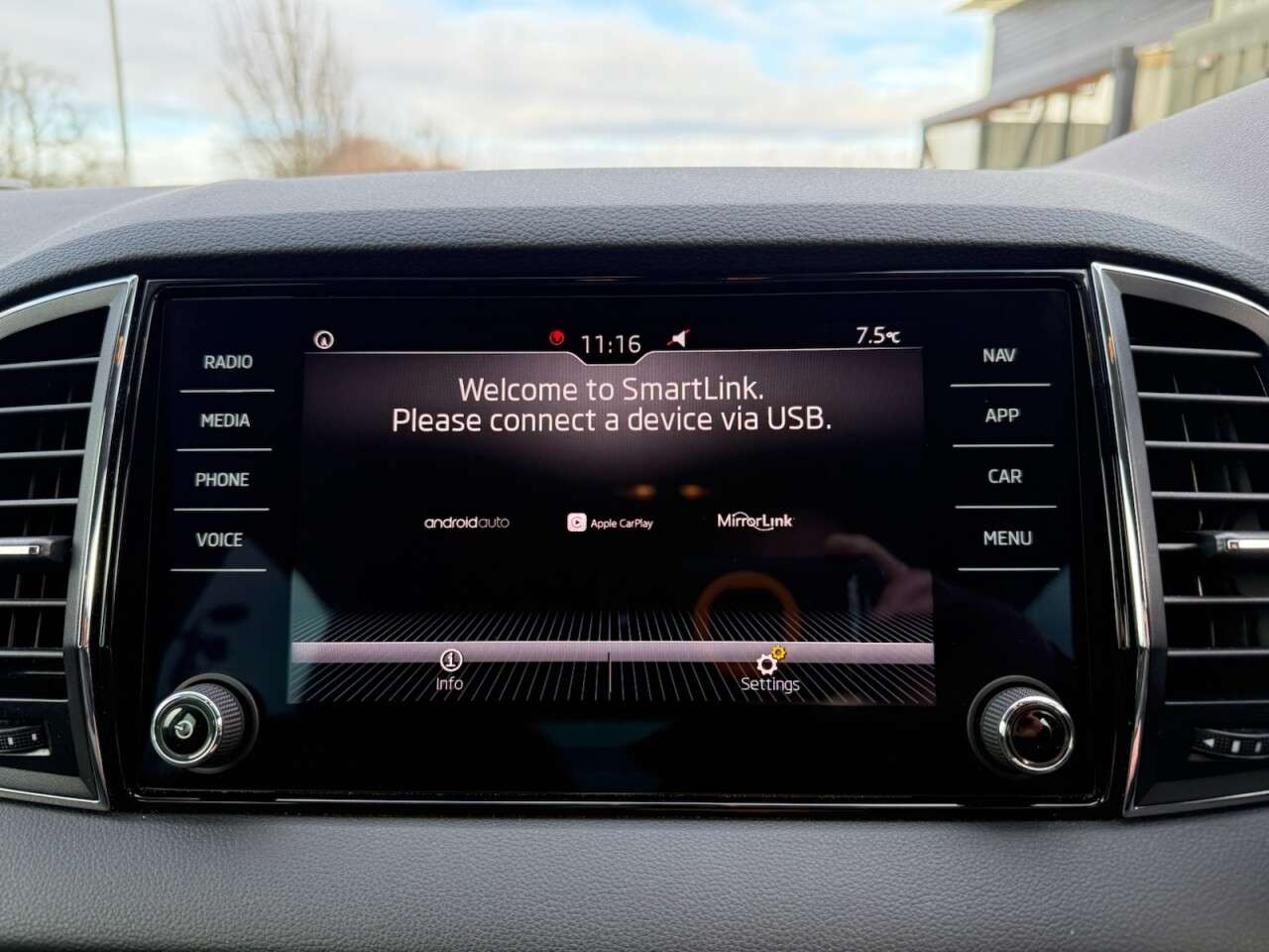 2020 SKODA KAROQ 2020 SKODA KAROQ