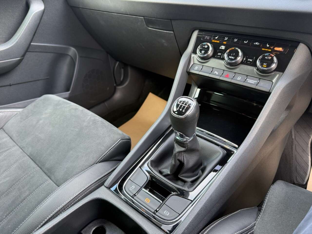 2020 SKODA KAROQ 2020 SKODA KAROQ