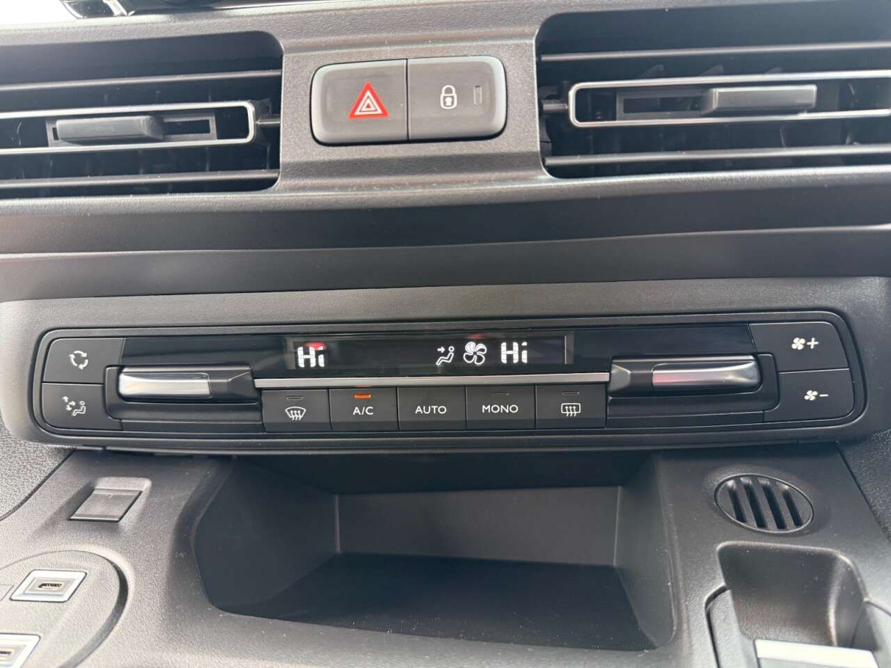 2025 VAUXHALL COMBO LIFE ELECTRIC 2025 VAUXHALL COMBO LIFE ELECTRIC