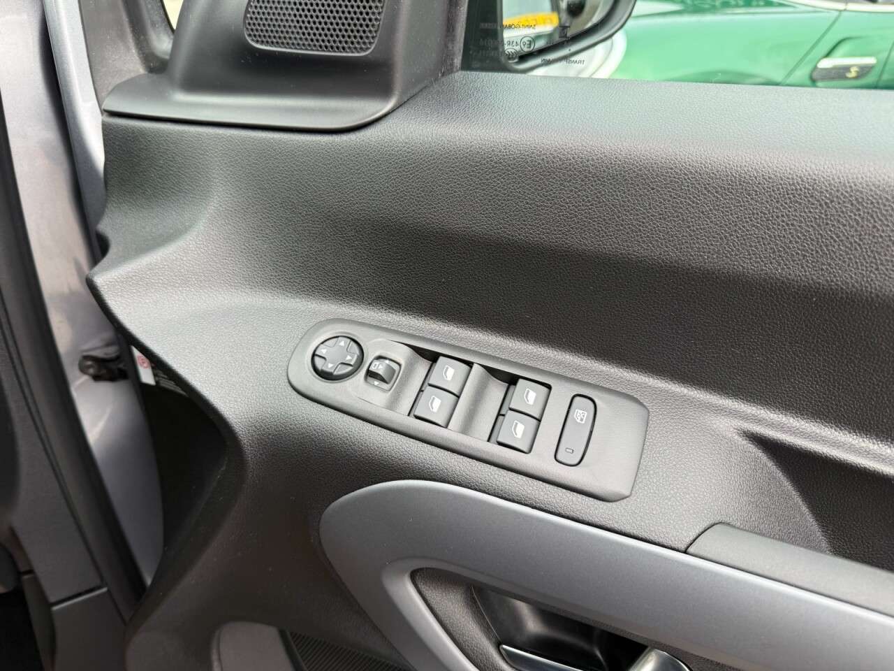 2025 VAUXHALL COMBO LIFE ELECTRIC 2025 VAUXHALL COMBO LIFE ELECTRIC