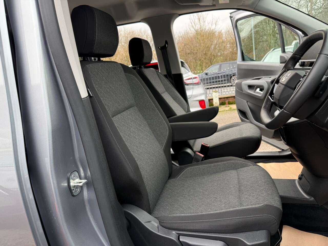 2025 VAUXHALL COMBO LIFE ELECTRIC 2025 VAUXHALL COMBO LIFE ELECTRIC