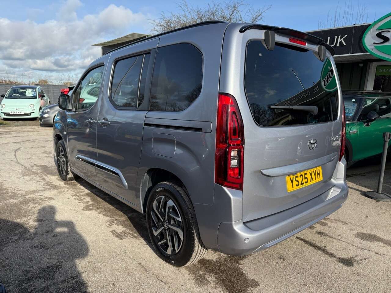 2025 TOYOTA PROACE CITY VERSO 2025 TOYOTA PROACE CITY VERSO