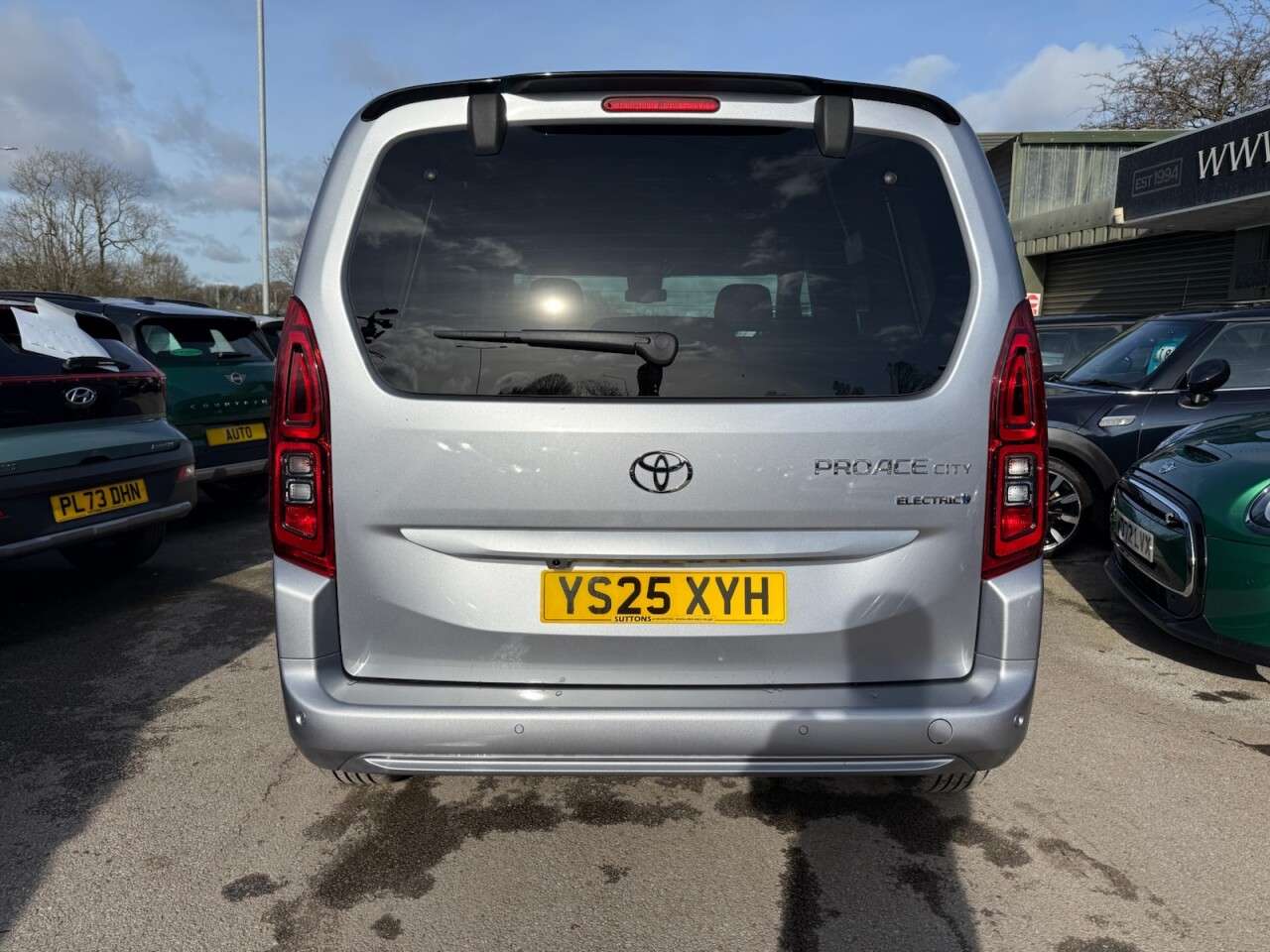 2025 TOYOTA PROACE CITY VERSO 2025 TOYOTA PROACE CITY VERSO