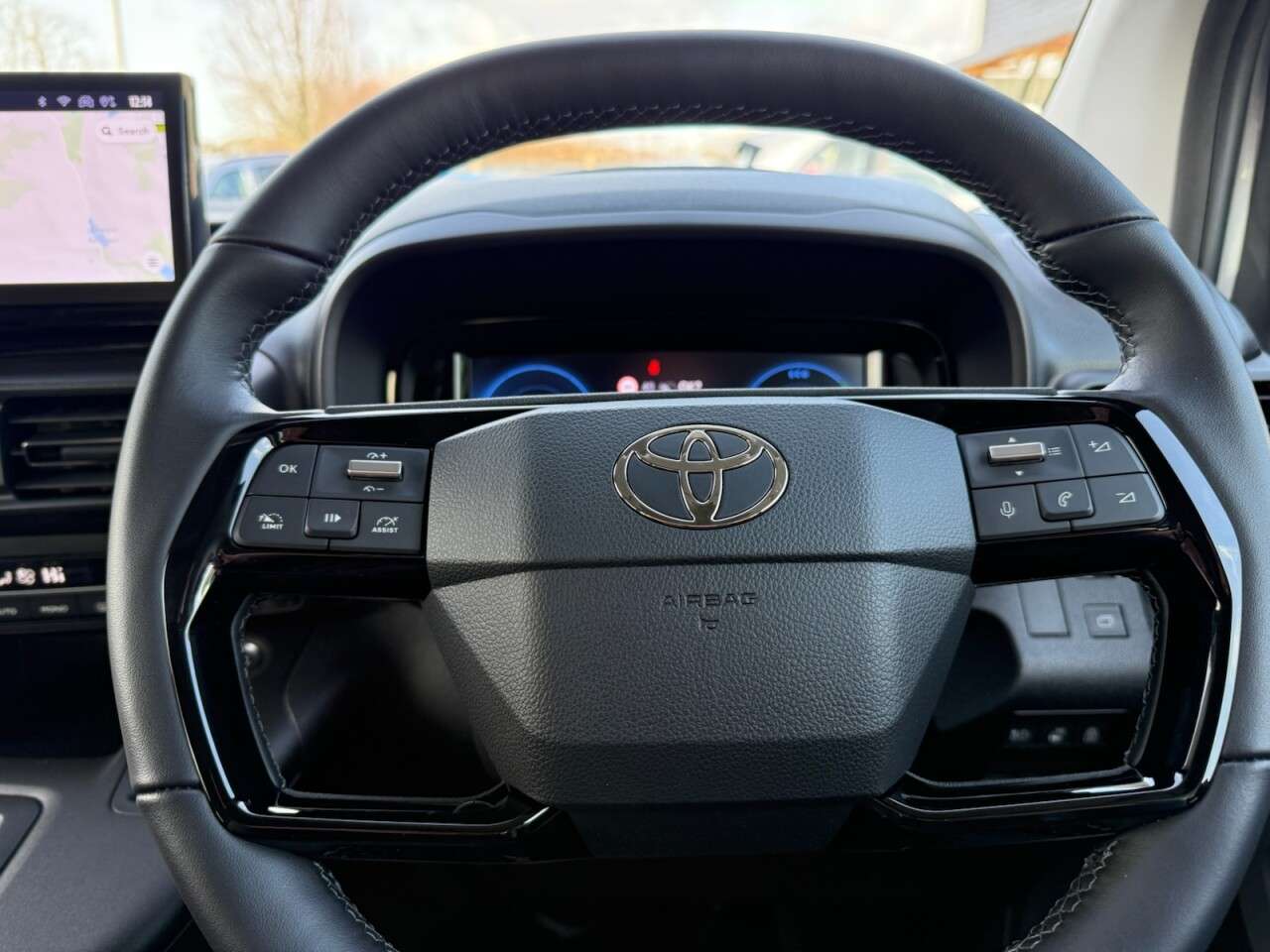 2025 TOYOTA PROACE CITY VERSO 2025 TOYOTA PROACE CITY VERSO