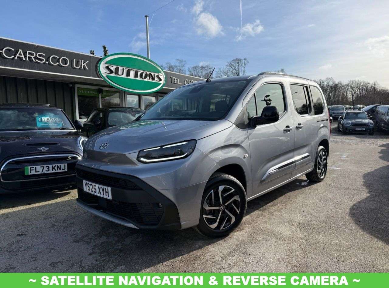 A 2025 TOYOTA PROACE CITY VERSO 50kWh Design Short MPV 5dr Electric Auto (136 ps) A 2025 TOYOTA PROACE CITY VERSO 50kWh Design Short MPV 5dr Electric Auto (136 ps)