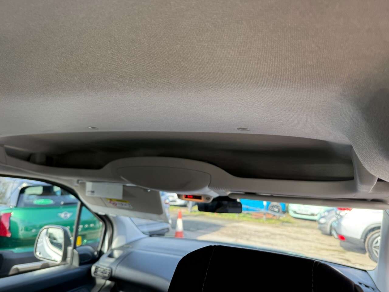 2025 TOYOTA PROACE CITY VERSO 2025 TOYOTA PROACE CITY VERSO