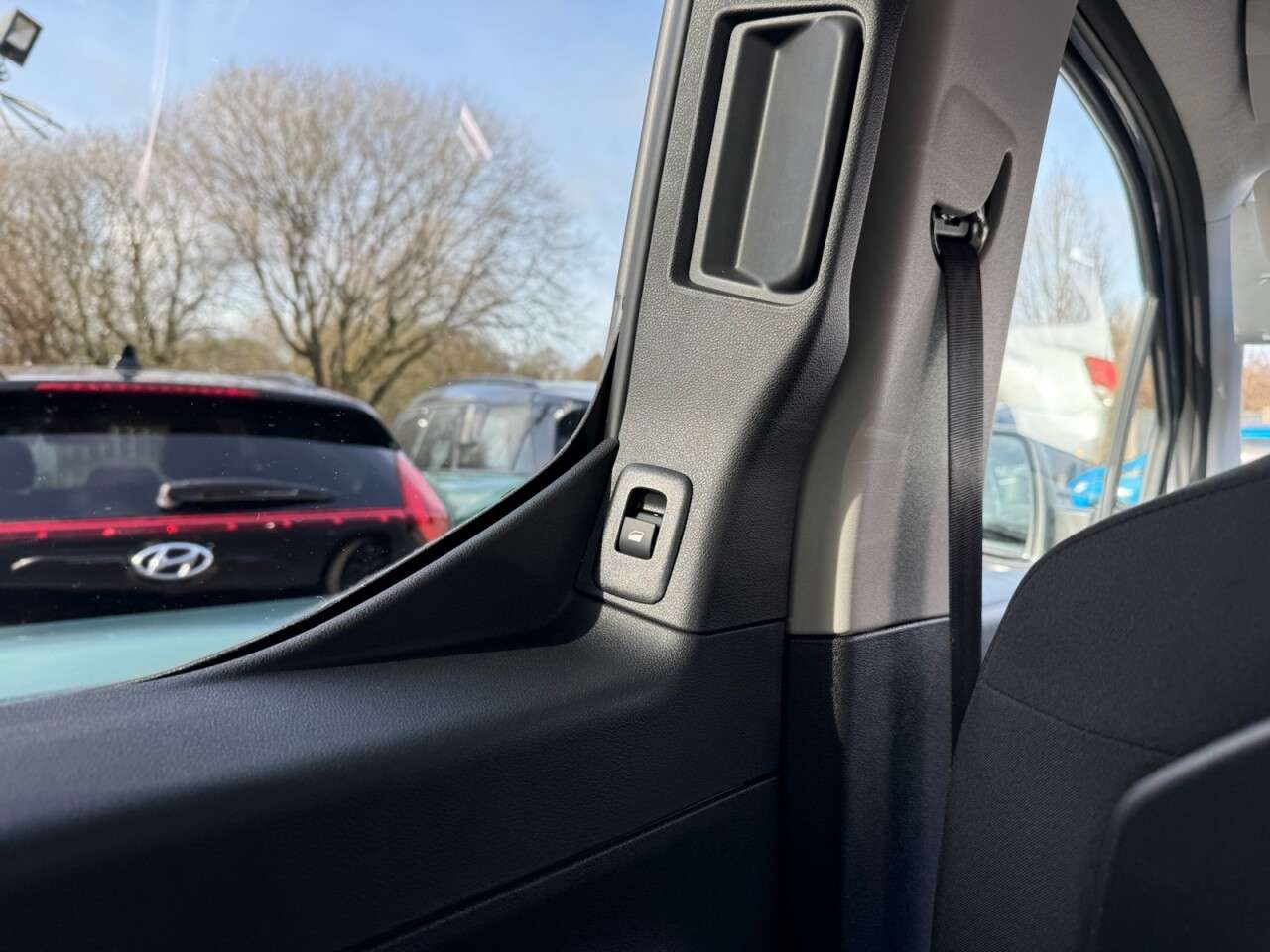 2025 TOYOTA PROACE CITY VERSO 2025 TOYOTA PROACE CITY VERSO