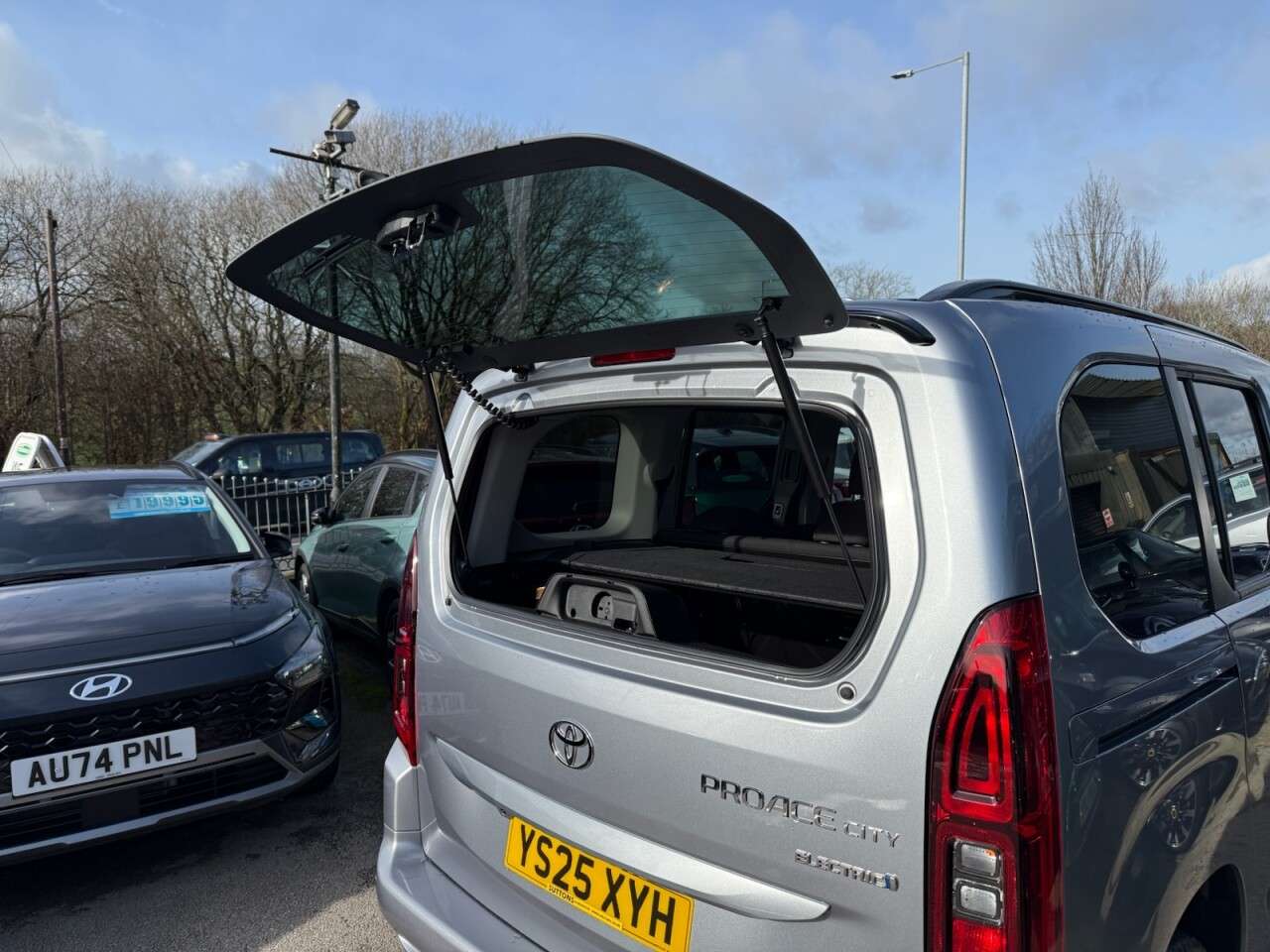 2025 TOYOTA PROACE CITY VERSO 2025 TOYOTA PROACE CITY VERSO