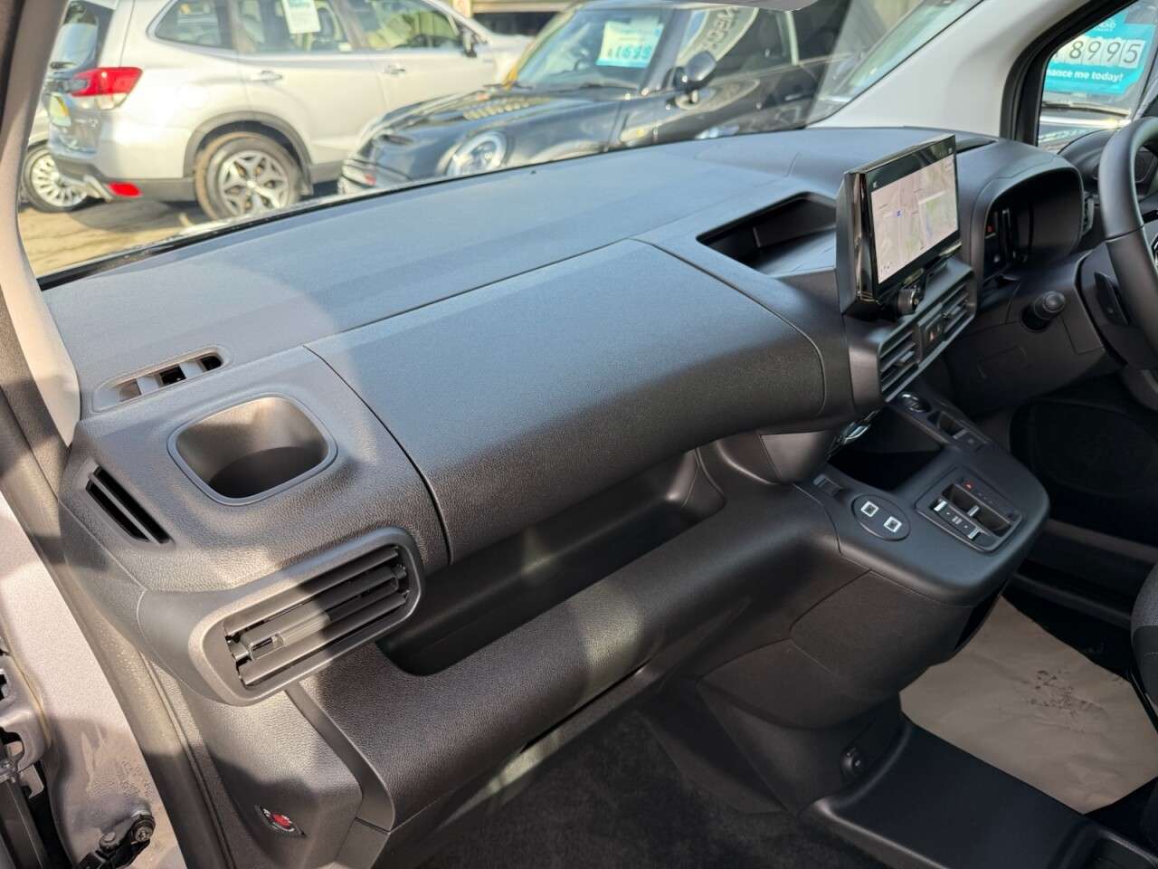 2025 TOYOTA PROACE CITY VERSO 2025 TOYOTA PROACE CITY VERSO