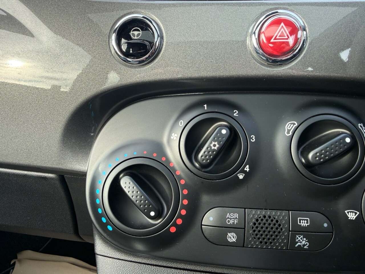 2023 FIAT 500 2023 FIAT 500