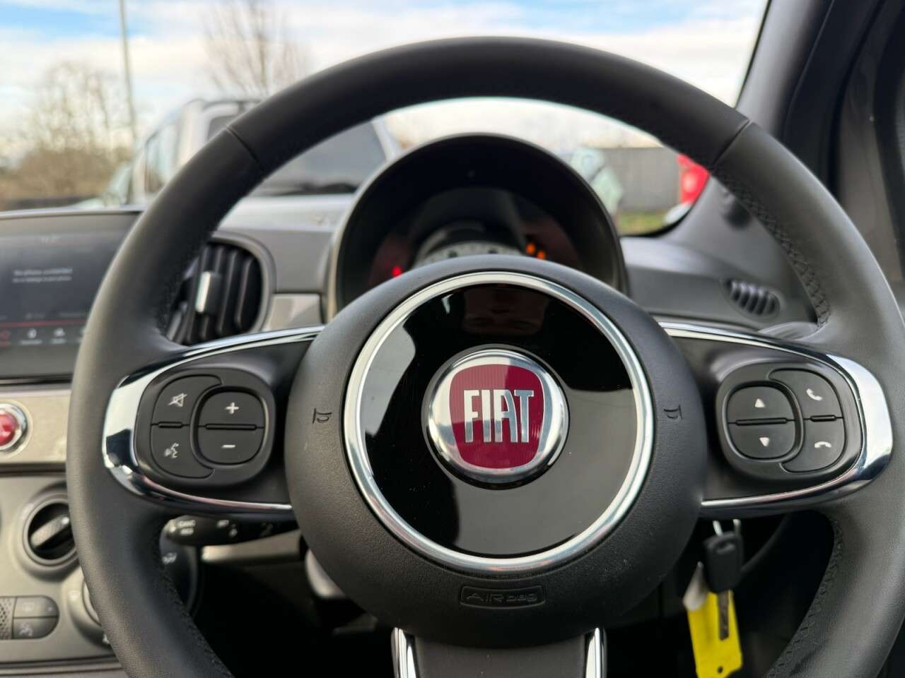 2023 FIAT 500 2023 FIAT 500