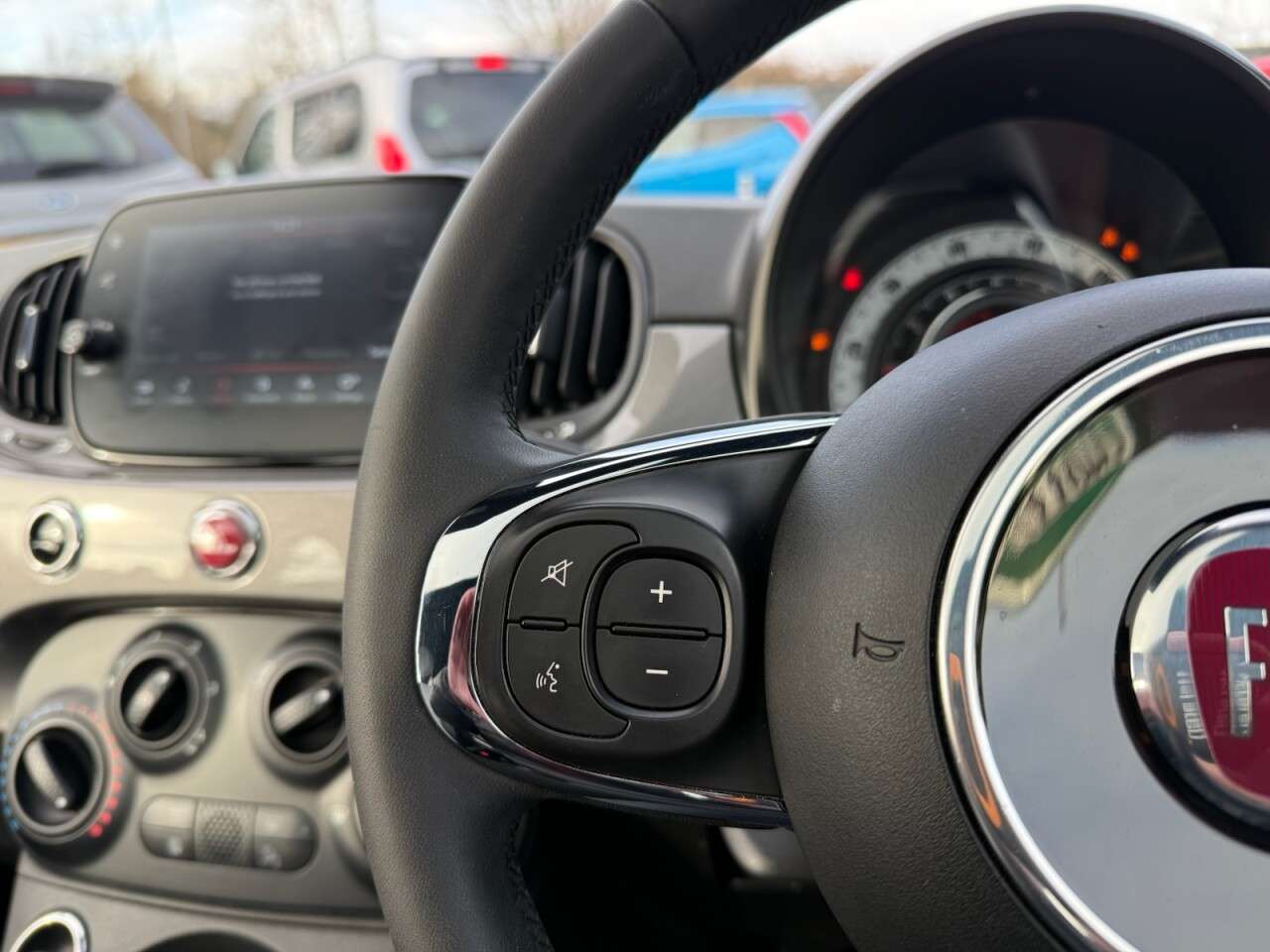 2023 FIAT 500 2023 FIAT 500