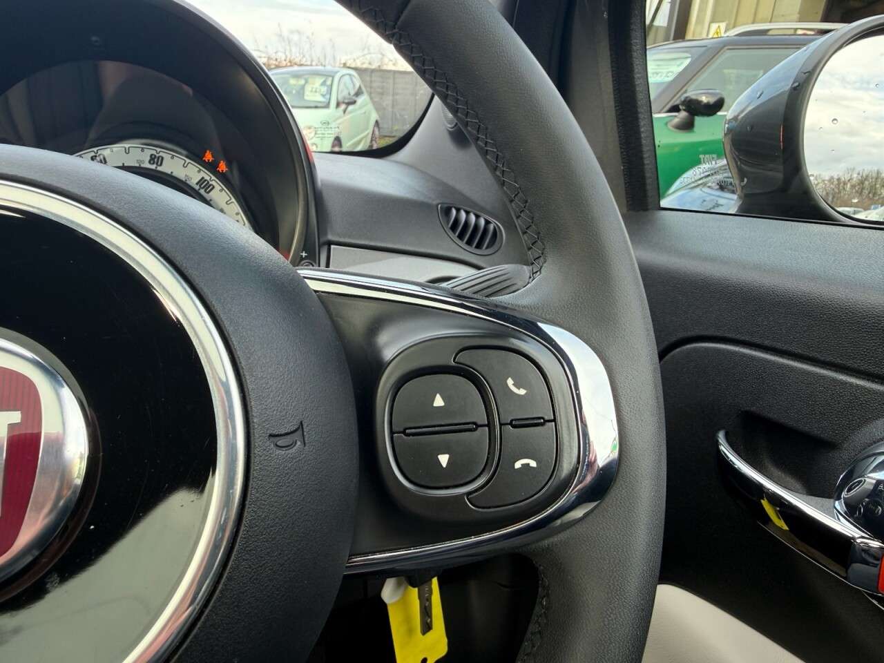 2023 FIAT 500 2023 FIAT 500