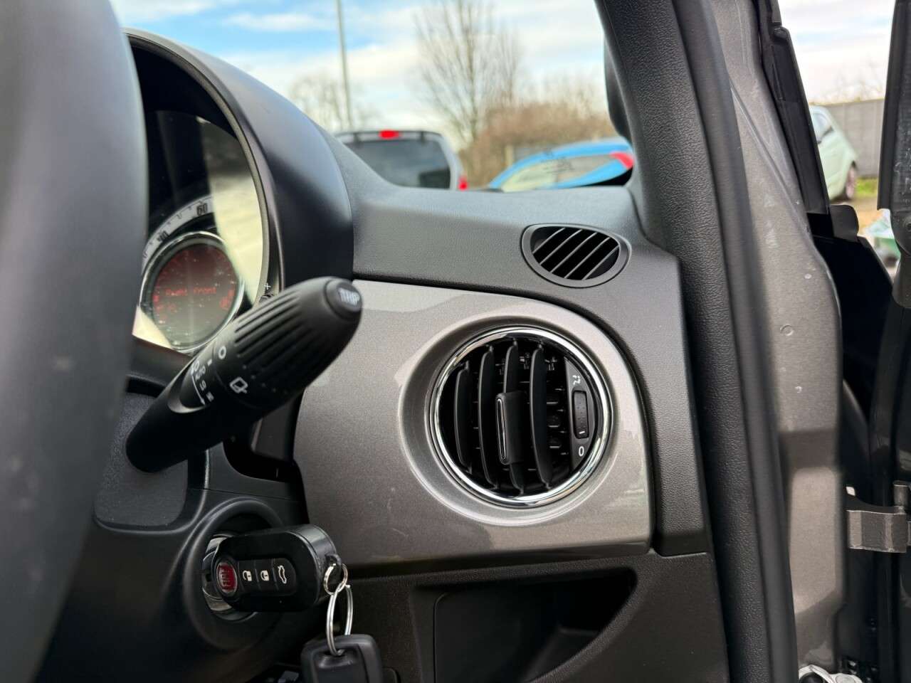 2023 FIAT 500 2023 FIAT 500