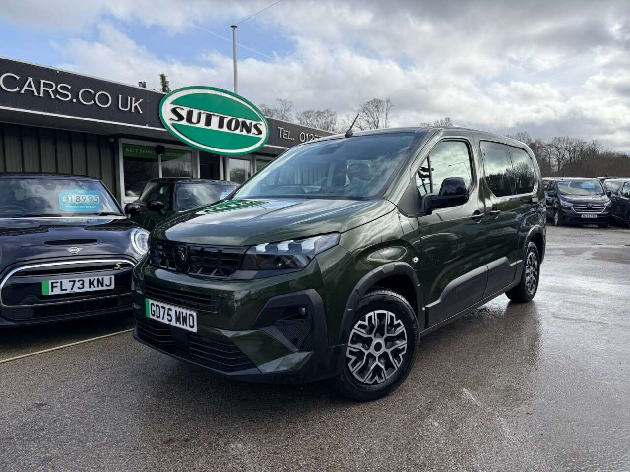 A 2026 PEUGEOT E-RIFTER 52kWh Allure Long MPV 5dr Electric Auto (7.4kW Charger) (136 ps) ~7 SEATS L A 2026 PEUGEOT E-RIFTER 52kWh Allure Long MPV 5dr Electric Auto (7.4kW Charger) (136 ps) ~7 SEATS L