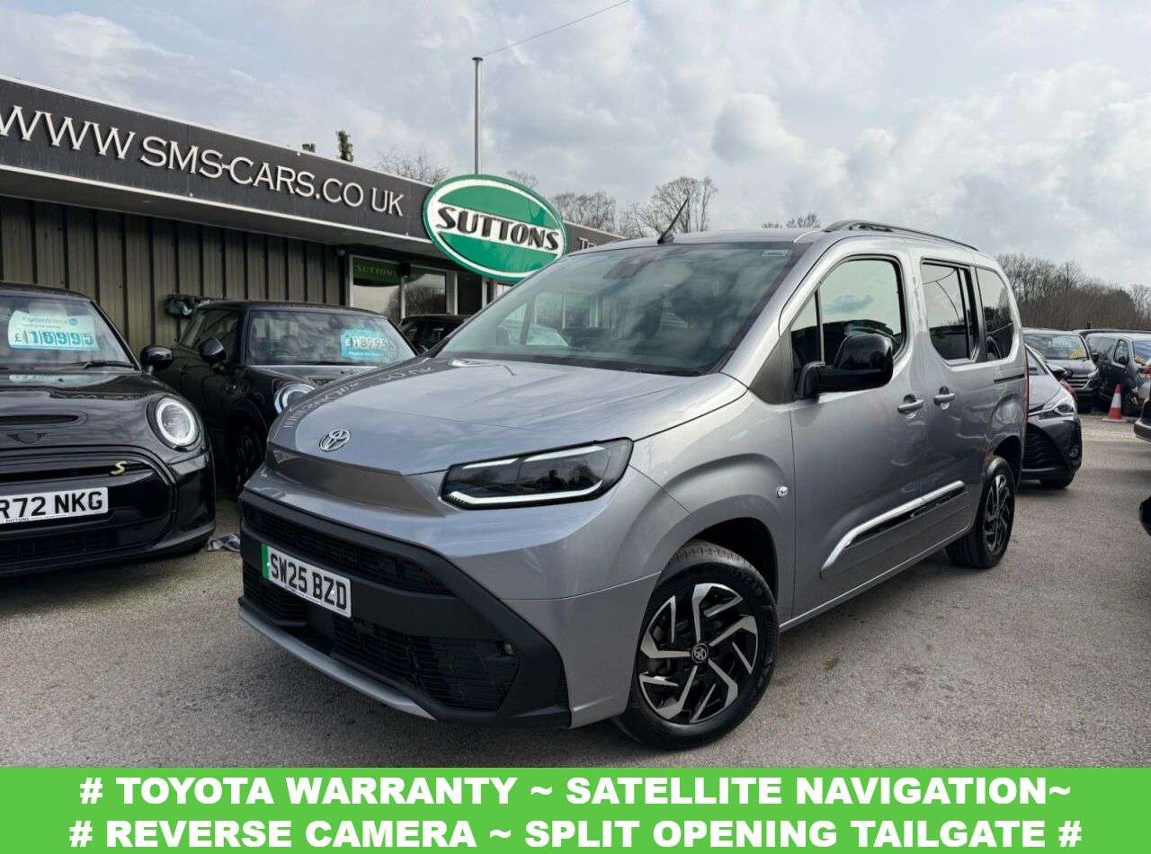 A 2025 TOYOTA PROACE CITY VERSO 50kWh Design Short MPV 5dr Electric Auto (136 ps) SAT NAV~REVERSE CAMERA~PR A 2025 TOYOTA PROACE CITY VERSO 50kWh Design Short MPV 5dr Electric Auto (136 ps) SAT NAV~REVERSE CAMERA~PR