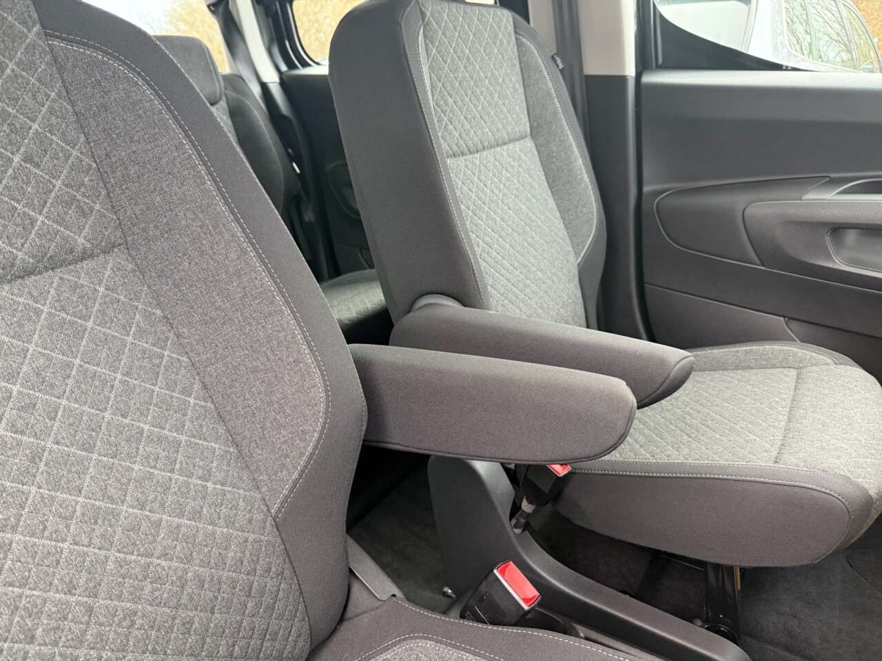 2026 VAUXHALL COMBO LIFE ELECTRIC 2026 VAUXHALL COMBO LIFE ELECTRIC