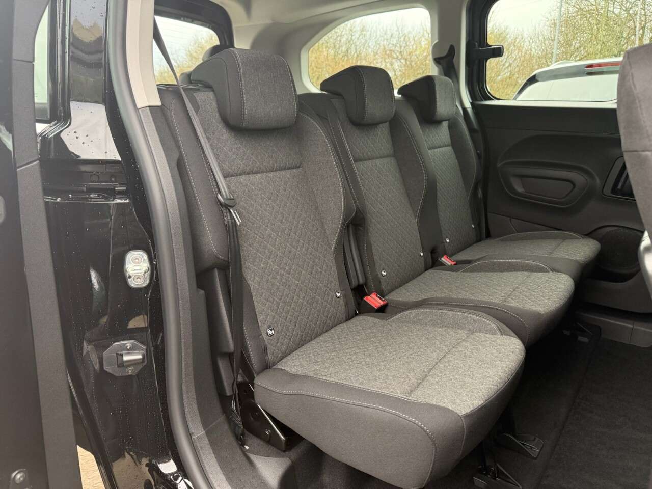 2026 VAUXHALL COMBO LIFE ELECTRIC 2026 VAUXHALL COMBO LIFE ELECTRIC