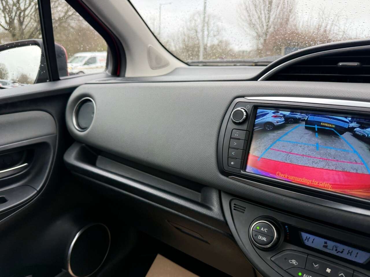 2015 TOYOTA YARIS 2015 TOYOTA YARIS