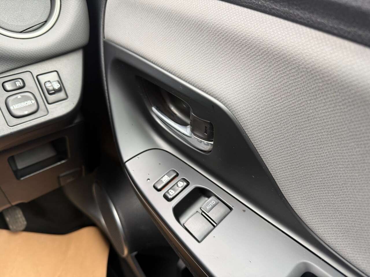 2015 TOYOTA YARIS 2015 TOYOTA YARIS