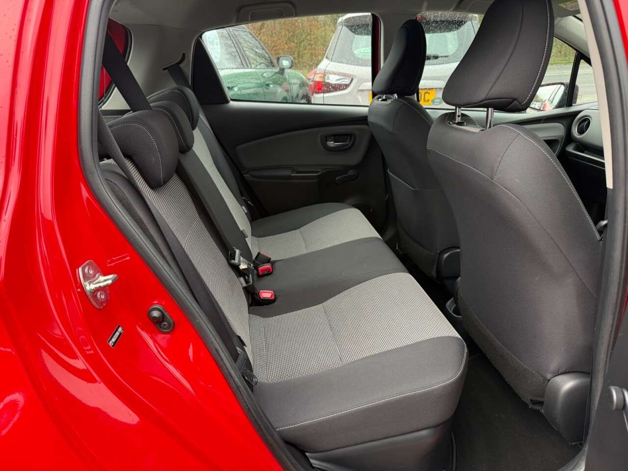 2015 TOYOTA YARIS 2015 TOYOTA YARIS