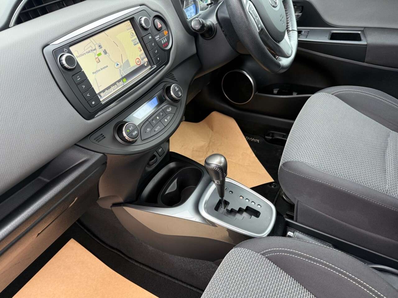 2015 TOYOTA YARIS 2015 TOYOTA YARIS