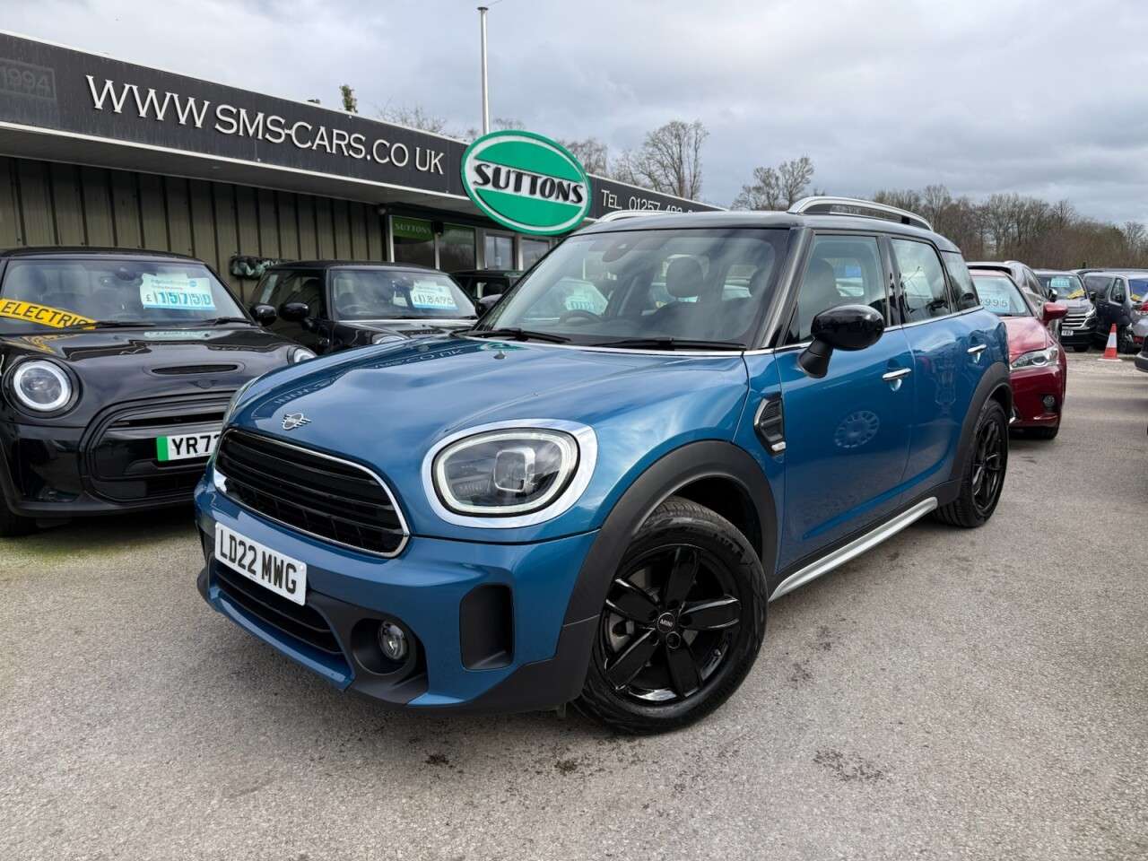 A 2022 MINI COUNTRYMAN 1.5 Cooper Classic SUV 5dr Petrol Steptronic Euro 6 (s/s) (136 ps) HEATED S A 2022 MINI COUNTRYMAN 1.5 Cooper Classic SUV 5dr Petrol Steptronic Euro 6 (s/s) (136 ps) HEATED S