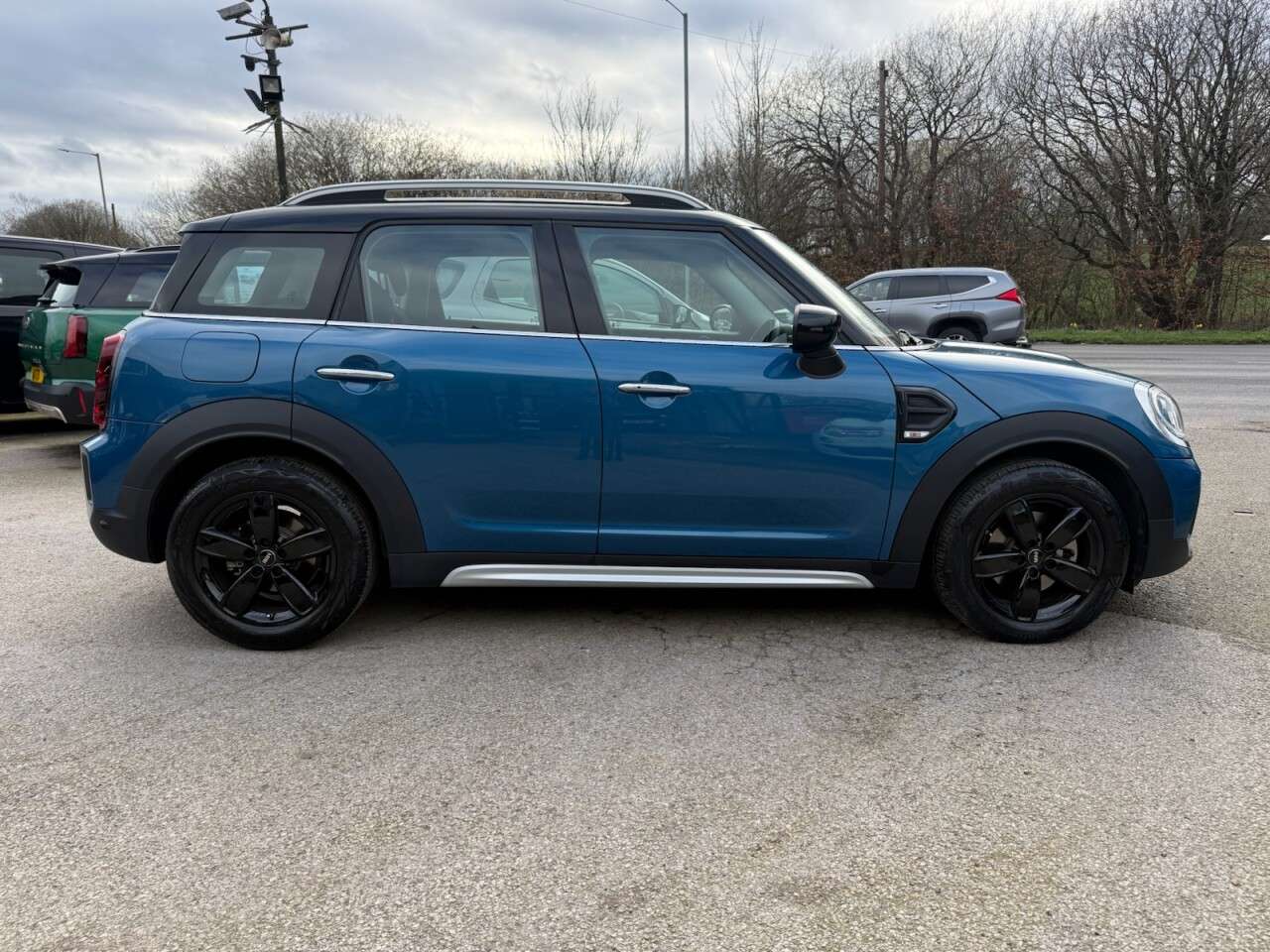 A 2022 MINI COUNTRYMAN 1.5 Cooper Classic SUV 5dr Petrol Steptronic Euro 6 (s/s) (136 ps) HEATED S A 2022 MINI COUNTRYMAN 1.5 Cooper Classic SUV 5dr Petrol Steptronic Euro 6 (s/s) (136 ps) HEATED S