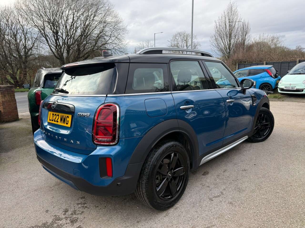 A 2022 MINI COUNTRYMAN 1.5 Cooper Classic SUV 5dr Petrol Steptronic Euro 6 (s/s) (136 ps) HEATED S A 2022 MINI COUNTRYMAN 1.5 Cooper Classic SUV 5dr Petrol Steptronic Euro 6 (s/s) (136 ps) HEATED S