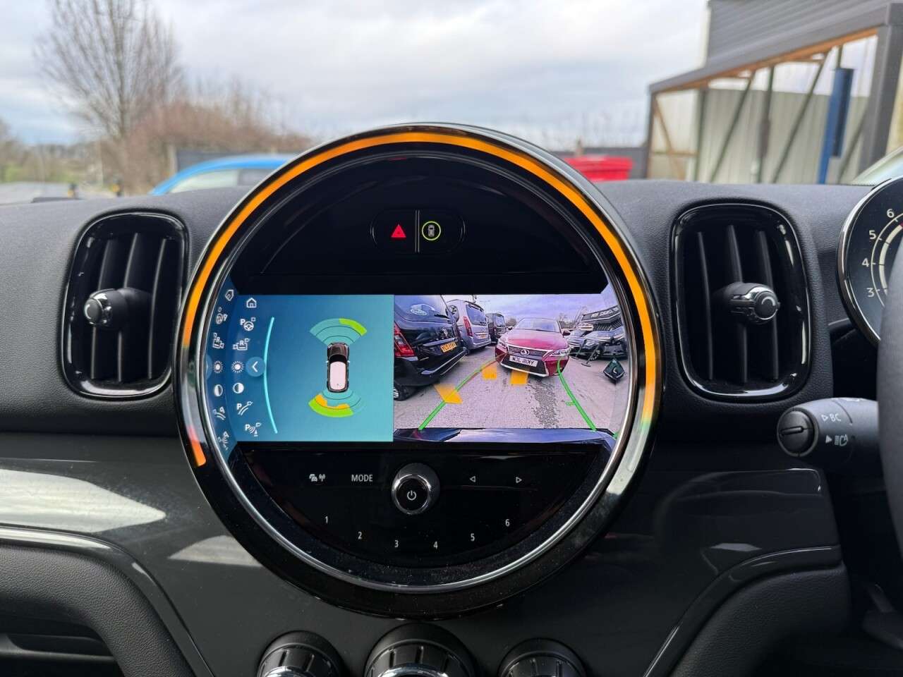 A 2023 MINI COUNTRYMAN 1.5 Cooper Classic SUV 5dr Petrol Steptronic Euro 6 (s/s) (136 ps) SUNROOF~ A 2023 MINI COUNTRYMAN 1.5 Cooper Classic SUV 5dr Petrol Steptronic Euro 6 (s/s) (136 ps) SUNROOF~