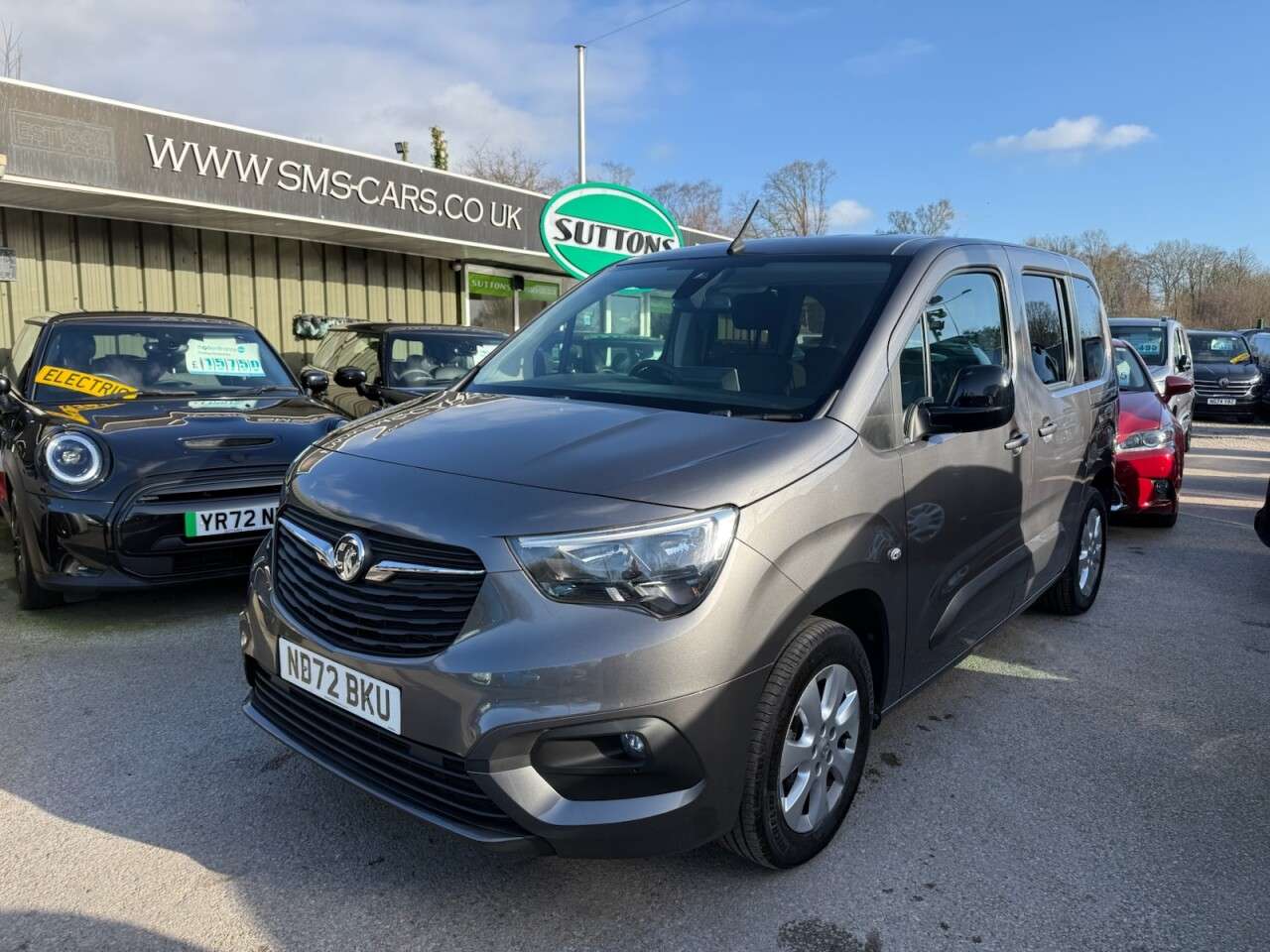 A 2022 VAUXHALL COMBO LIFE 1.5 Turbo D SE MPV 5dr Diesel Manual 6Spd Euro 6 (s/s) (100 ps) 3 X VAUXHAL A 2022 VAUXHALL COMBO LIFE 1.5 Turbo D SE MPV 5dr Diesel Manual 6Spd Euro 6 (s/s) (100 ps) 3 X VAUXHAL