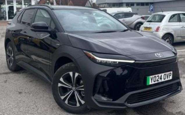 A 2024 TOYOTA BZ4X 71.4kWh Motion SUV 5dr Electric Auto (11kW OBC) (204 ps) +++ARRIVING INTO S A 2024 TOYOTA BZ4X 71.4kWh Motion SUV 5dr Electric Auto (11kW OBC) (204 ps) +++ARRIVING INTO S