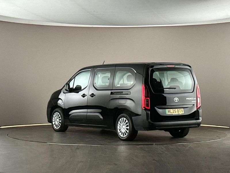 A 2025 TOYOTA PROACE CITY VERSO 50kWh Icon Long MPV 5dr Electric Auto (136 ps) +++ARRIVING INTO STOCK SOON+ A 2025 TOYOTA PROACE CITY VERSO 50kWh Icon Long MPV 5dr Electric Auto (136 ps) +++ARRIVING INTO STOCK SOON+