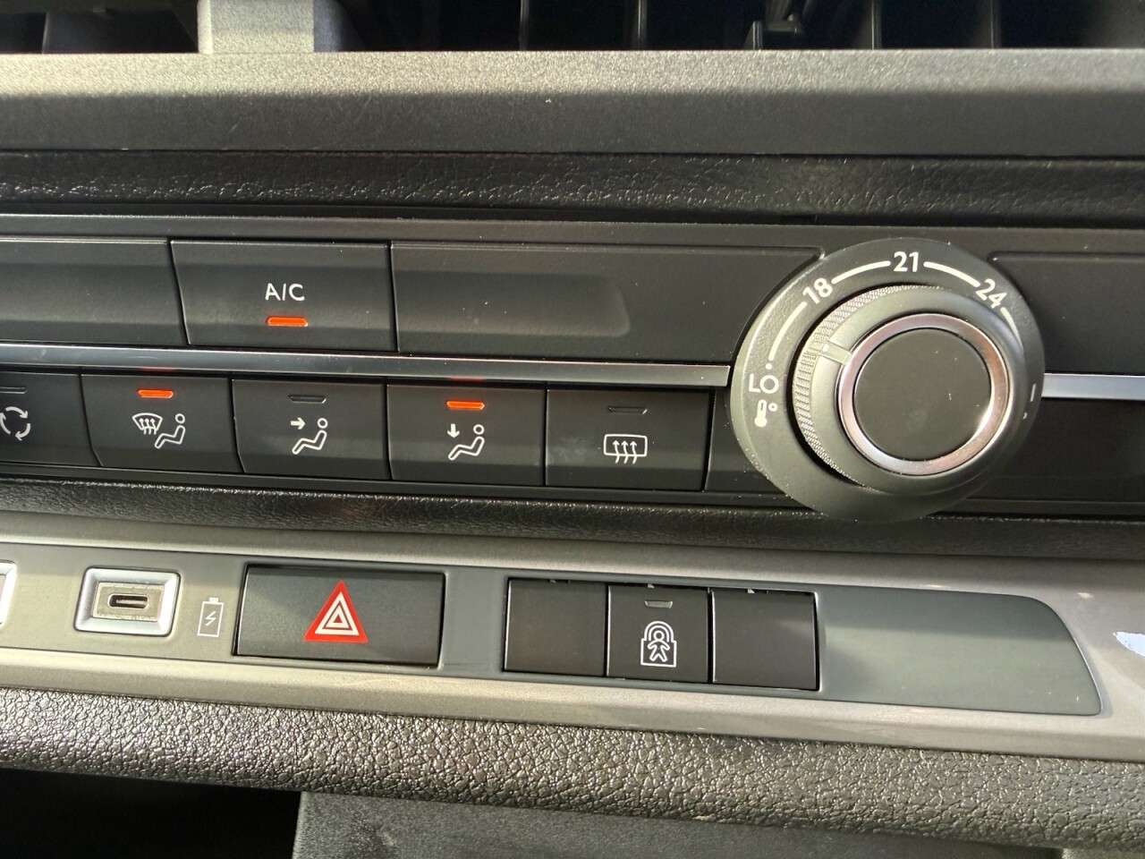 2025 PEUGEOT E- TRAVELLER 2025 PEUGEOT E- TRAVELLER