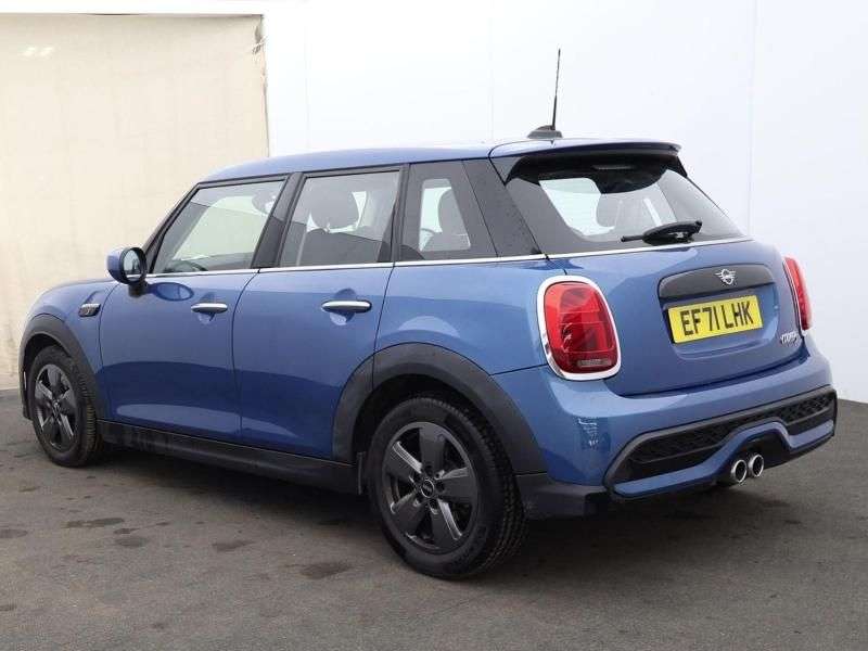 A 2022 MINI HATCH 2.0 Cooper S Classic Hatchback 5dr Petrol Steptronic Euro 6 (s/s) (178 ps) A 2022 MINI HATCH 2.0 Cooper S Classic Hatchback 5dr Petrol Steptronic Euro 6 (s/s) (178 ps)