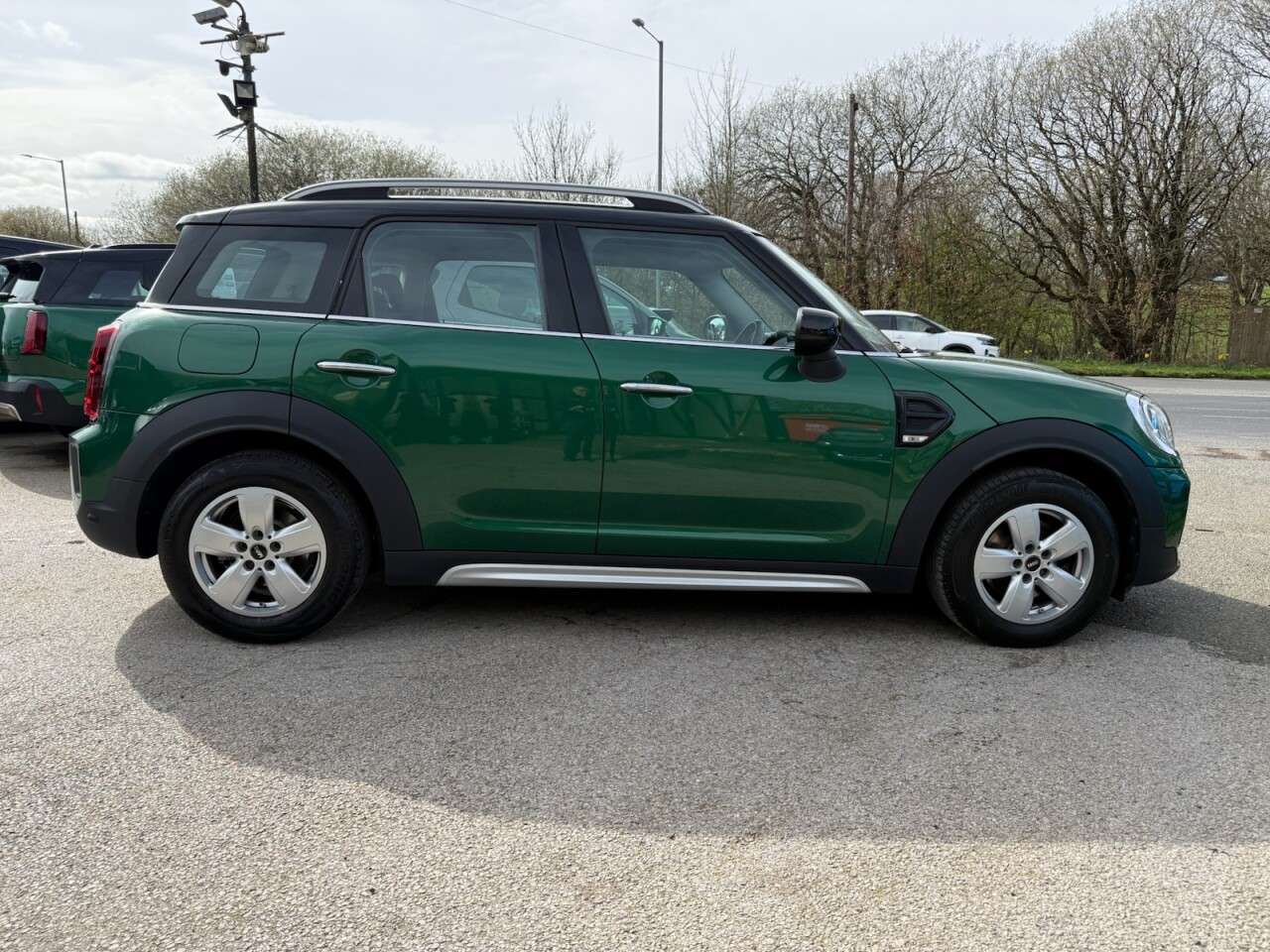 A 2021 MINI COUNTRYMAN 1.5 Cooper Classic SUV 5dr Petrol Manual Euro 6 (s/s) (136 ps) *SAT NAV~APP A 2021 MINI COUNTRYMAN 1.5 Cooper Classic SUV 5dr Petrol Manual Euro 6 (s/s) (136 ps) *SAT NAV~APP